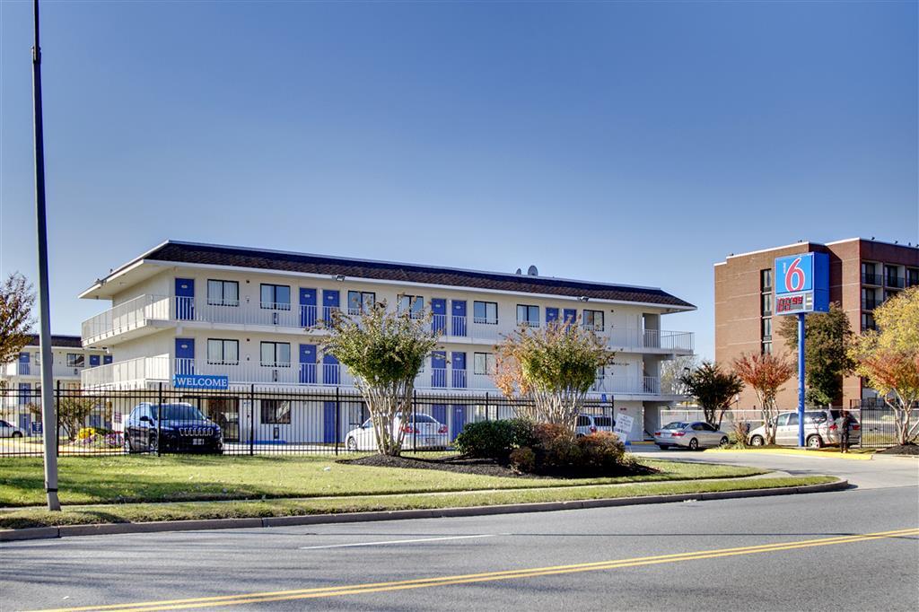 Motel 6-Capitol Heights, Md - Washington Ларго Экстерьер фото