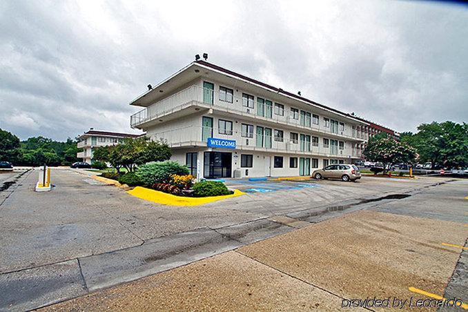 Motel 6-Capitol Heights, Md - Washington Ларго Экстерьер фото